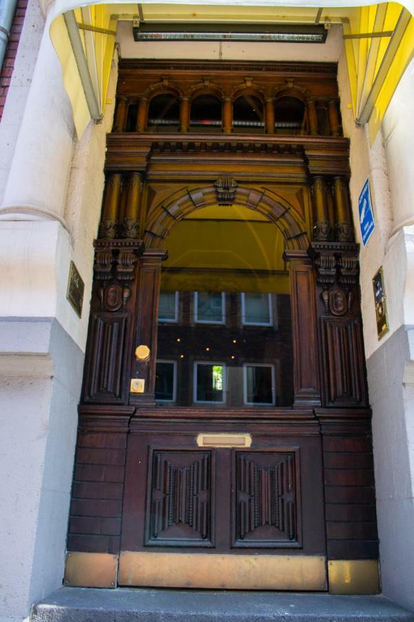 Hotel Stern Dusseldorf Bagian luar foto